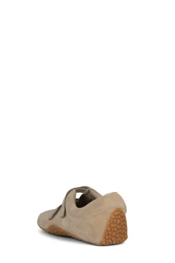 Store ATHLETIC Sneaker