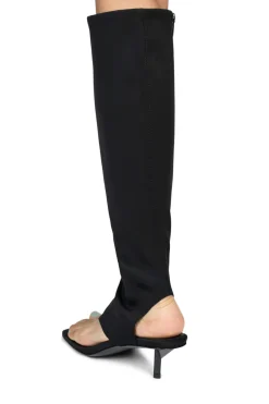 Store CONFIDENCE Sandals|Heel