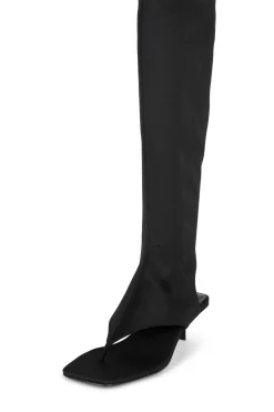 Store CONFIDENCE Sandals|Heel