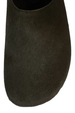 New CONTENT-F Closed-toe