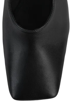 Clearance NATALYA Pumps