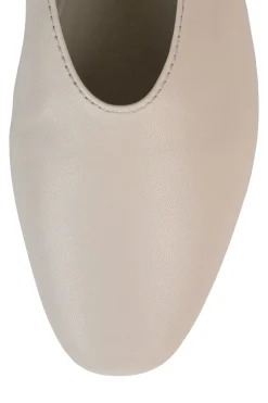 Hot ROMP Ballet & Mary-jane