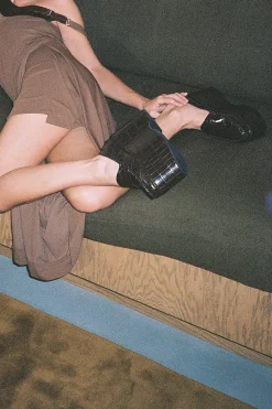 Store SOARING Closed Toe