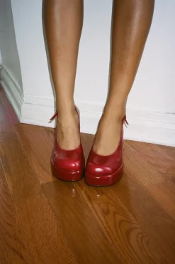 Best Sale TRIVIAL Closed Toe